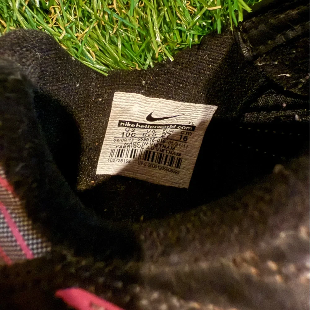 Nike Black and Pink Athletic Cleats